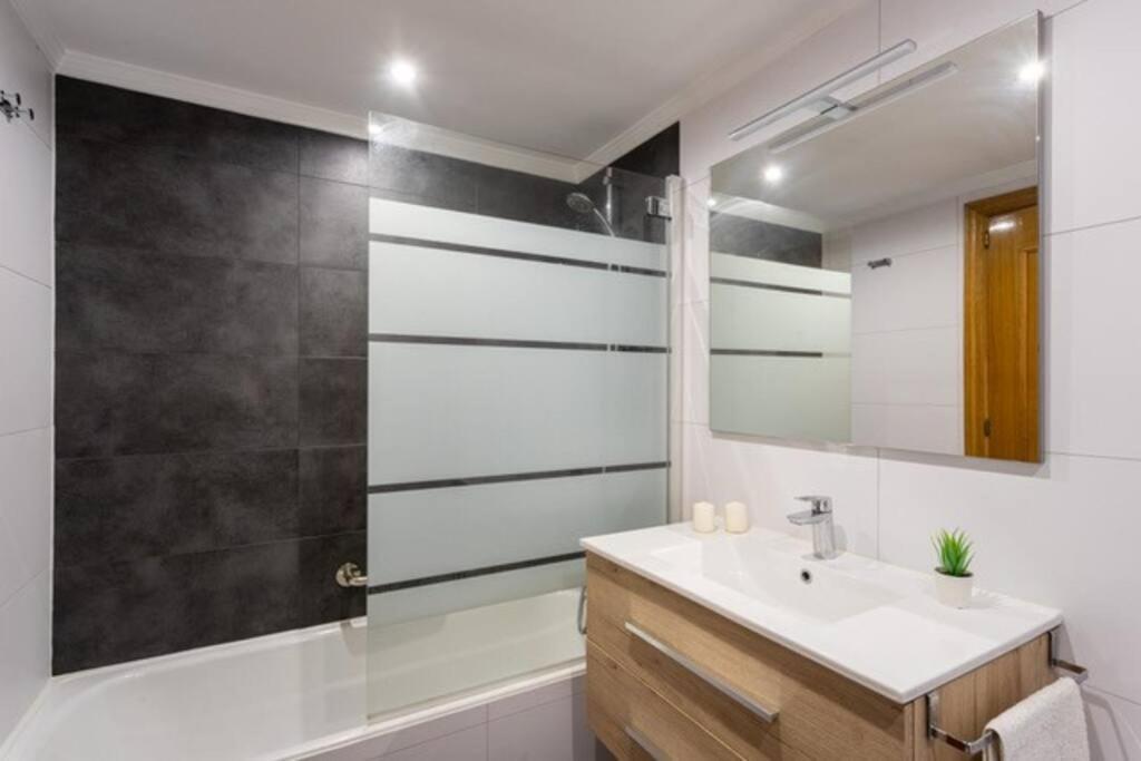 3 Hab. Primera Linea De Playa - Centro Apartemen